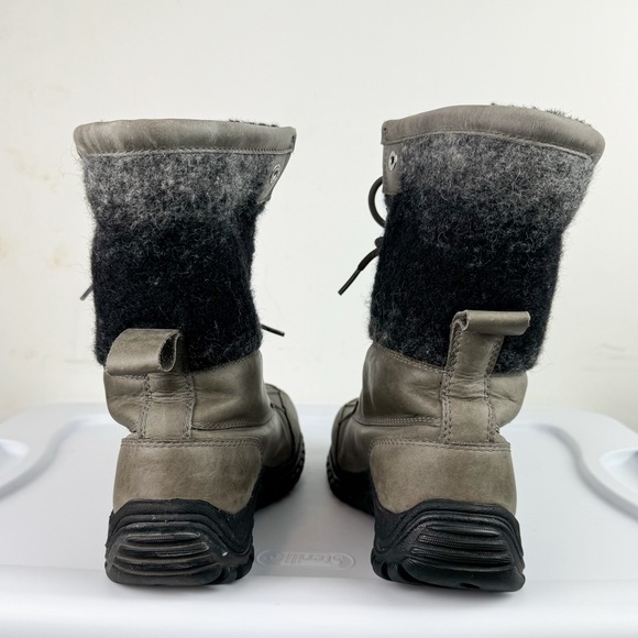 UGG Adirondack ll Waterproof Leather Lace Up Boot Sz 6 Vibram Sole - Picture 13 of 14